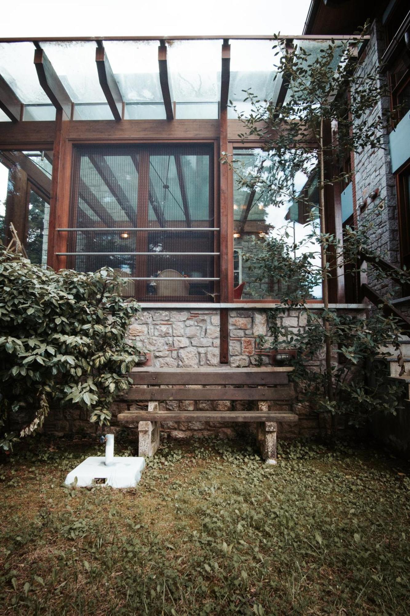 Cliffside Retreat