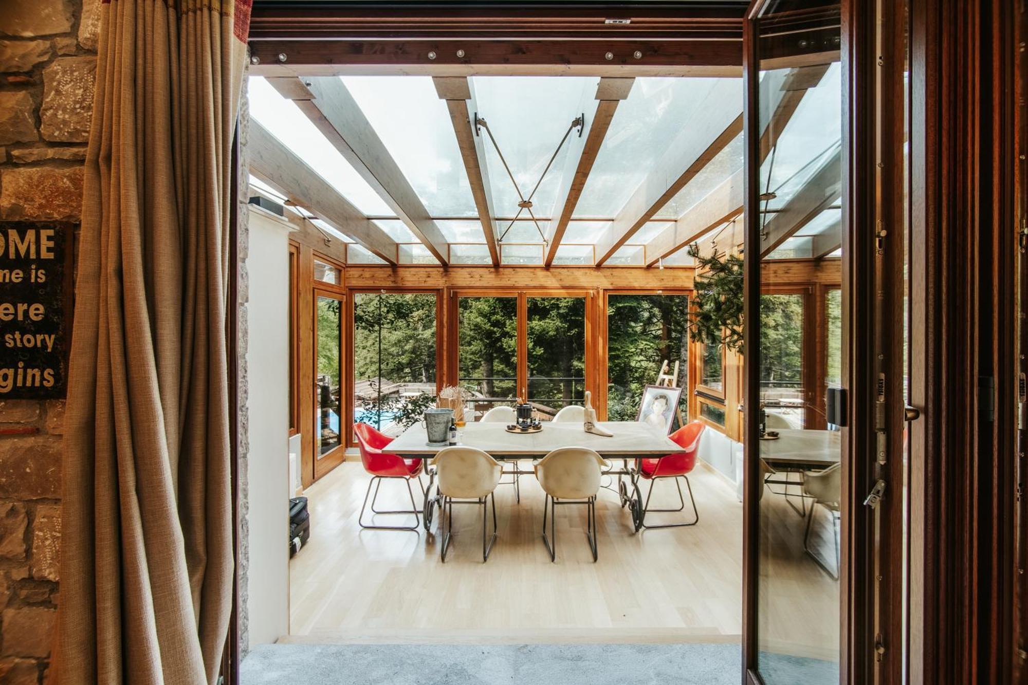 Ferienhaus Cliffside Retreat Pavliani